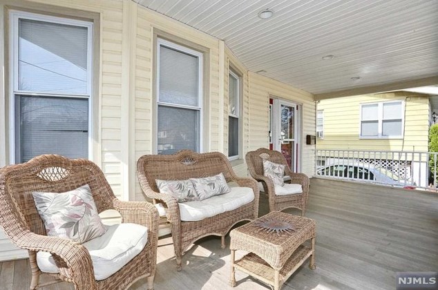 96 Overpeck Ave, Ridgefield Park, NJ 07660-1821
