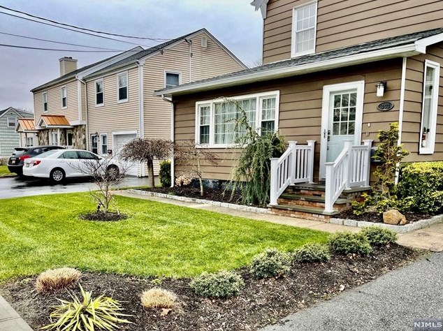 393 Ringwood Ave, Wanaque, NJ 07465