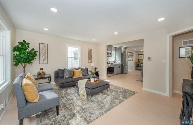 9 Park Pl, Kearny, NJ 07032