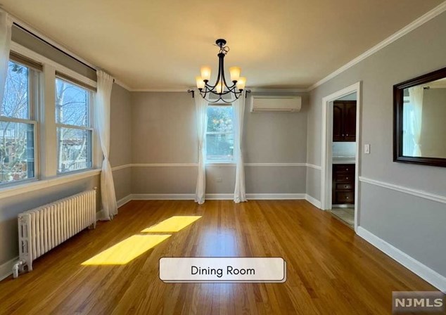 1041 Alpine Dr, Teaneck NJ  07666-5601 exterior