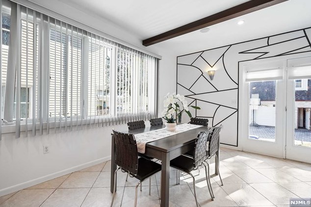 160 Smt Cross, Rutherford NJ 07070-2444 exterior