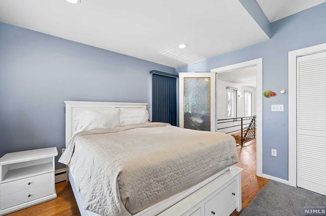 160 Smt Cross, Rutherford NJ 07070-2444 exterior