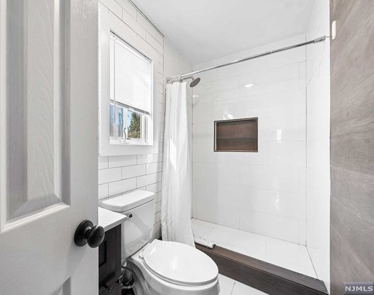 160 Smt Cross, Rutherford NJ 07070-2444 exterior