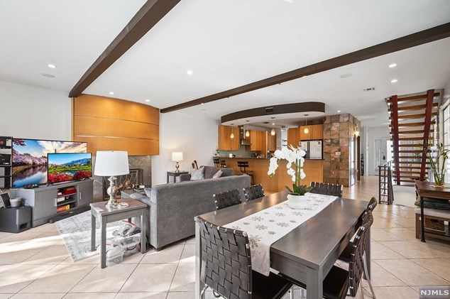 160 Smt Cross, Rutherford NJ 07070-2444 exterior