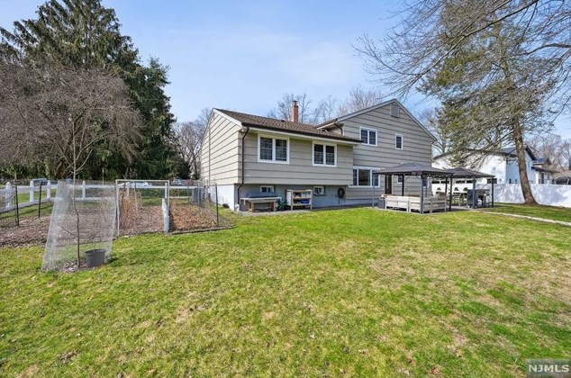 58 Gilmore Ave, Cresskill NJ  07626-1120 exterior