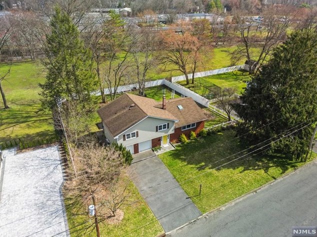 58 Gilmore Ave, Cresskill NJ  07626-1120 exterior