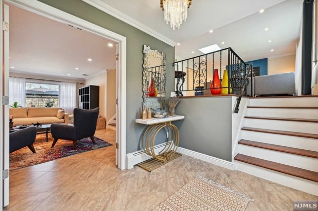 58 Gilmore Ave, Cresskill NJ  07626-1120 exterior