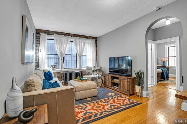 148 37th St #a4, Union City, NJ 07087
