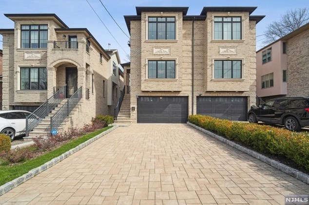 421 Center St #a, West Fort Lee, NJ 07024