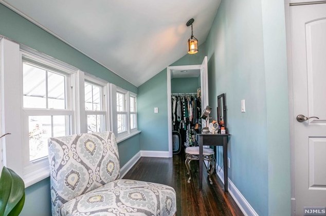 14 Courier Pl, Rutherford NJ  07070-1102 exterior