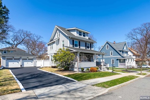 14 Courier Pl, Rutherford NJ  07070-1102 exterior