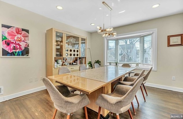 341 Herrick Ave, Teaneck NJ 07666-3306 exterior