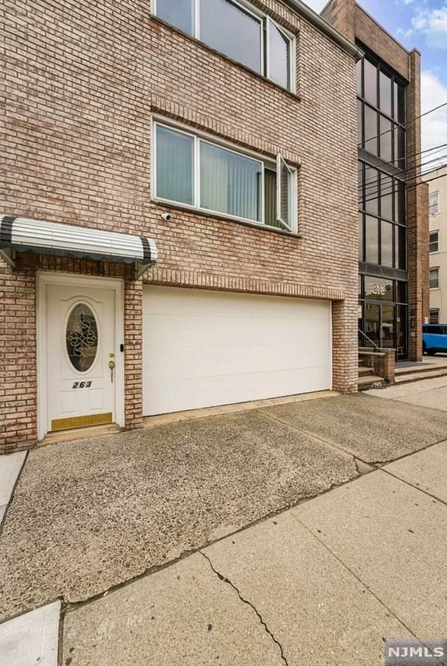 263 Palisade Ave #2nd Fl, Cliffside Park, NJ 07010