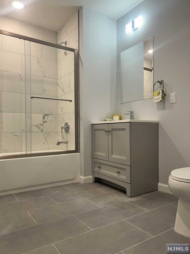 48 Spruce Ave #309, Ridgefield Park, NJ 07660