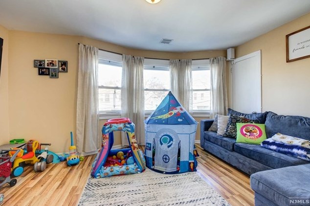 18 Bell St, Belleville NJ  07109-2731 exterior