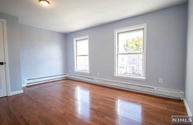 693 Chestnut St, Kearny NJ 07032-3014 exterior