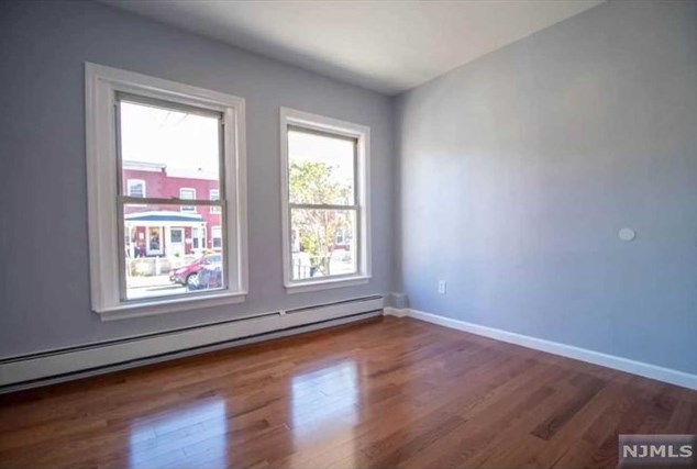 693 Chestnut St, Kearny NJ 07032-3014 exterior