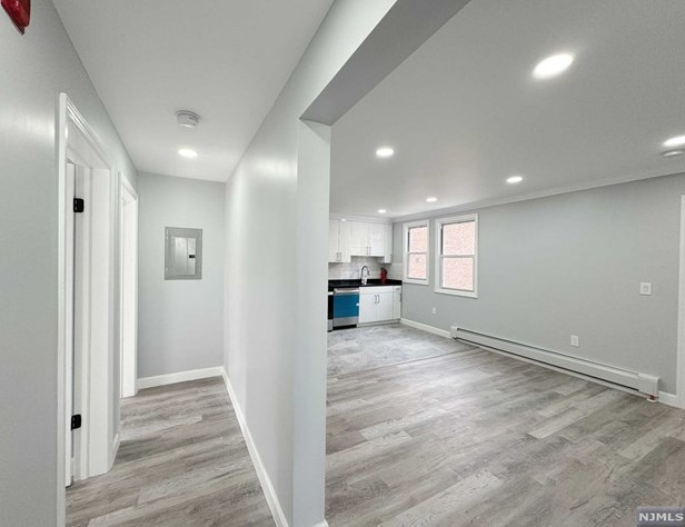 14 Madison Ave, Dumont NJ  07628-2343 exterior