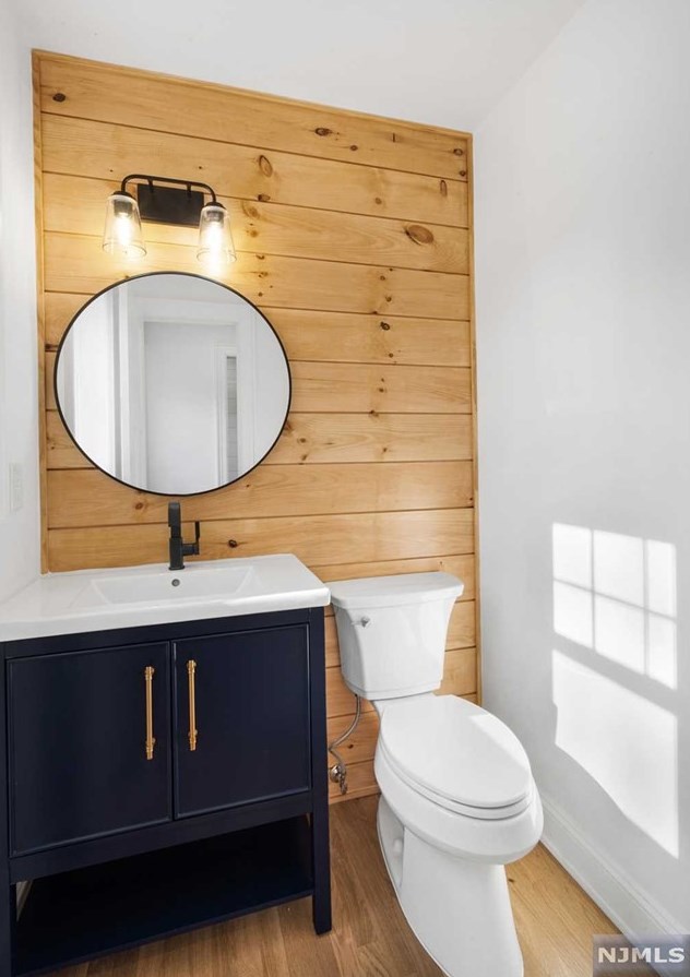 21 Raymond Ave, Rutherford NJ  07070-1131 exterior