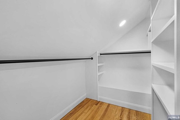 21 Raymond Ave, Rutherford NJ  07070-1131 exterior