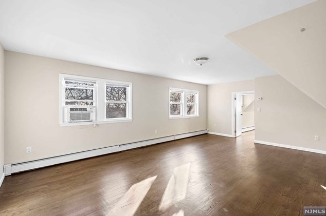285 Orchard Ter, Bogota, NJ 07603