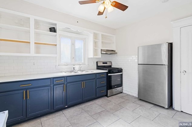 58 Lawton Ave, Cliffside Park NJ  07010-3023 exterior