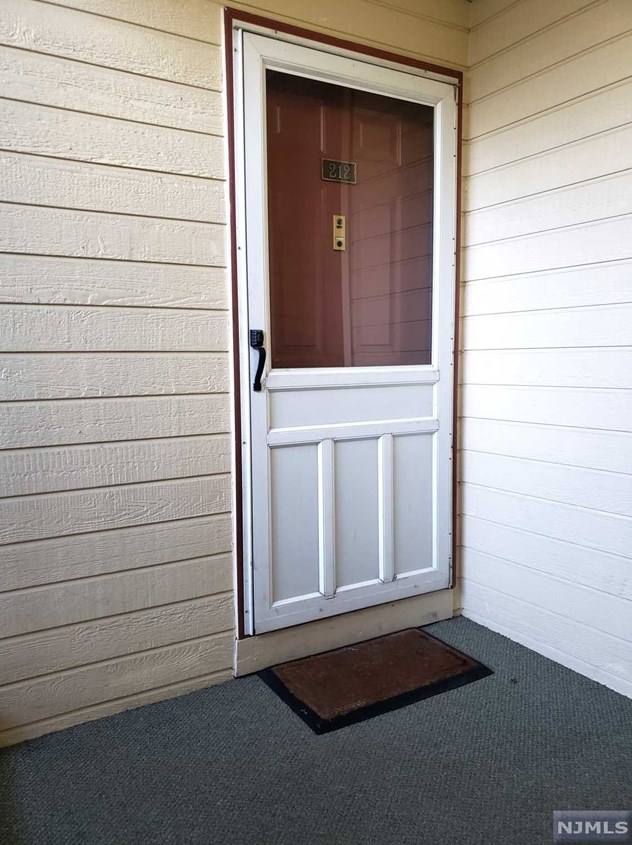 212 Robertson Way, Lincoln Park NJ  07035-1859 exterior