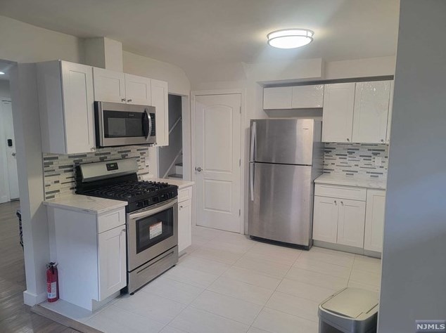 177 Rockwood Pl, Englewood, NJ 07631-4939