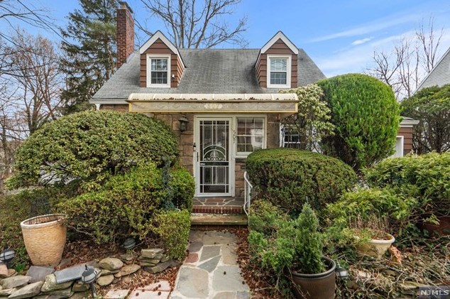 507 Teaneck Rd, Teaneck, NJ 07666