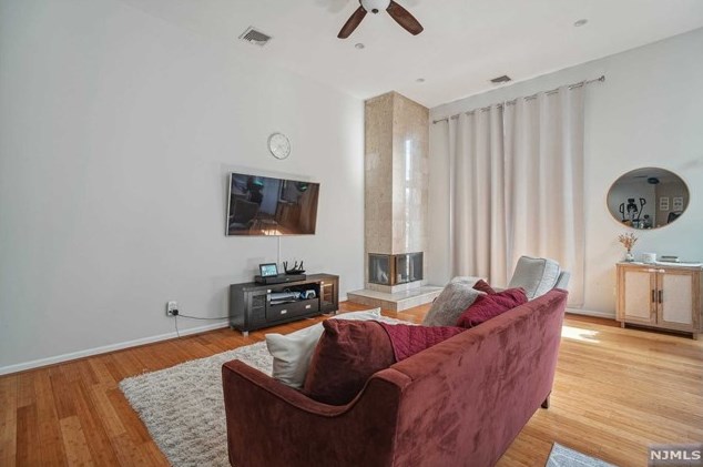 855 Valley Brook Ave #1b, Lyndhurst, NJ 07071