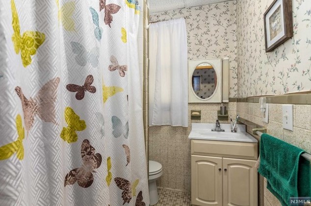 165 Devon St, Kearny NJ 07032-2423 exterior