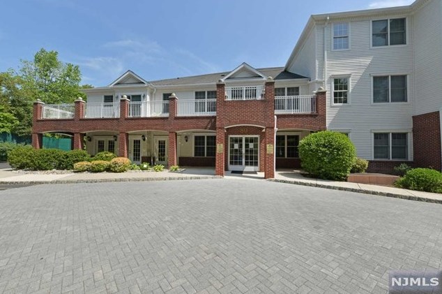 80 Ridgewood Rd #301, Westwood, NJ 07676