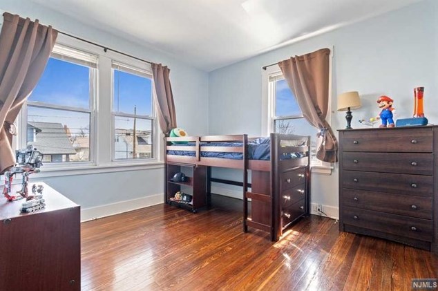 90 Elizabeth Ave, Elmwood Park NJ  07407-3021 exterior