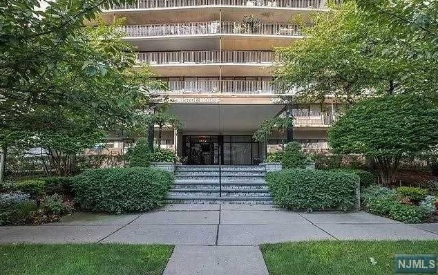 277 Prospect Ave #4h, Hackensack, NJ 07601