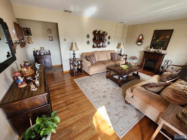 163 Oldfield Ave, Hasbrouck Heights, NJ 07604
