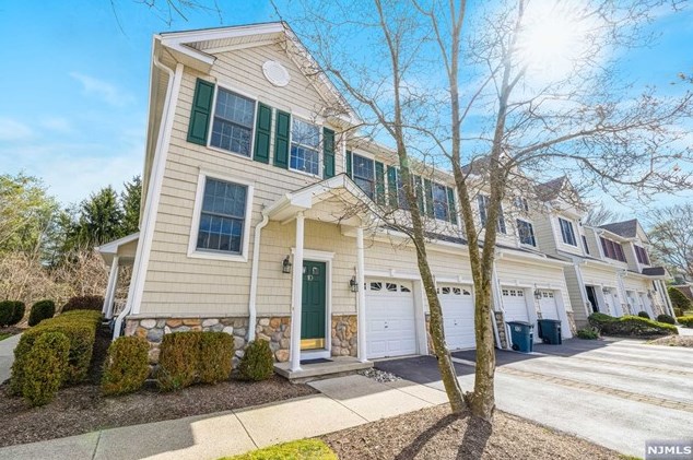 10 Pheasant Run, Westwood, NJ 07675-7476