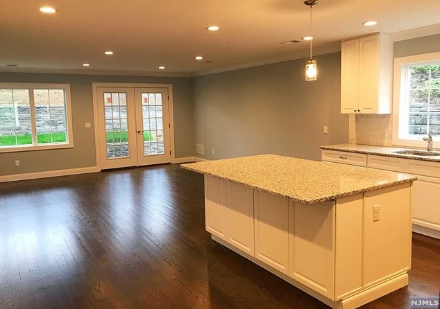 1212 51st St, North Bergen NJ  07047-3110 exterior