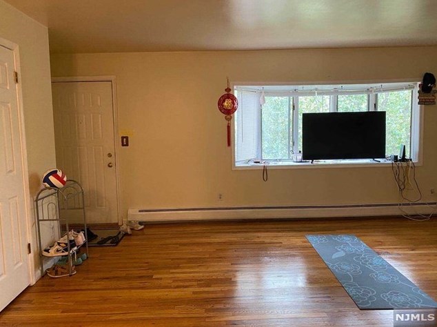 112 Hawthorne Ave, Park Ridge, NJ 07656