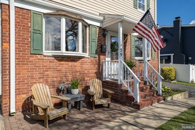 59 Birchwood Dr, Elmwood Park, NJ 07407