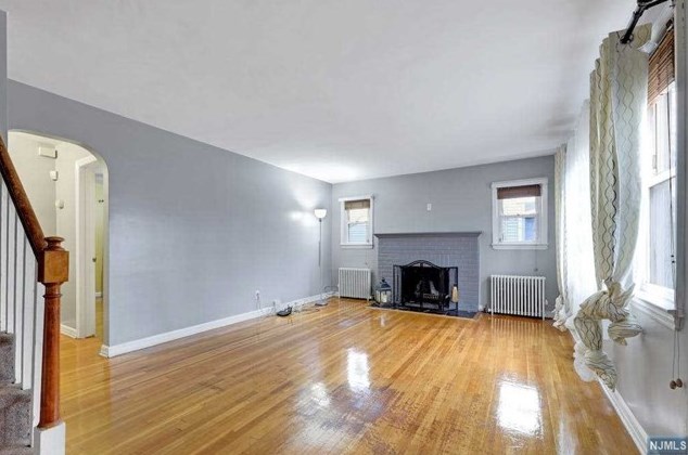 133 Stuyvesant Rd, Teaneck, NJ 07666