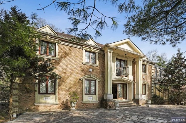 12 E Saddle River Rd, Upper Saddle River, NJ 07458