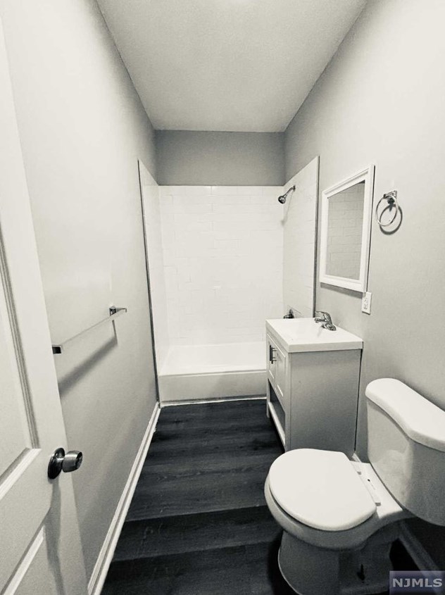 120 Godwin Ave, Paterson NJ  07501-1603 exterior