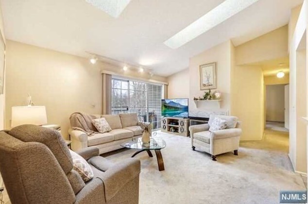 1234 Mulberry Dr #1234, Mahwah, NJ 07430