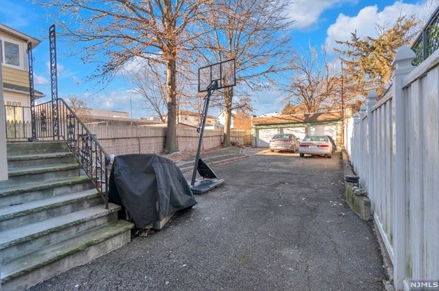 75 Maryland Ave, Paterson NJ  07503-2112 exterior