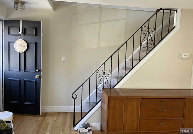 13 Sherwood Rd, Dumont, NJ 07628