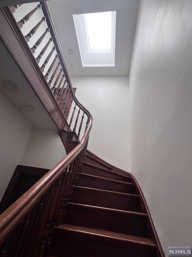 117 35th St, Union City, NJ 07087