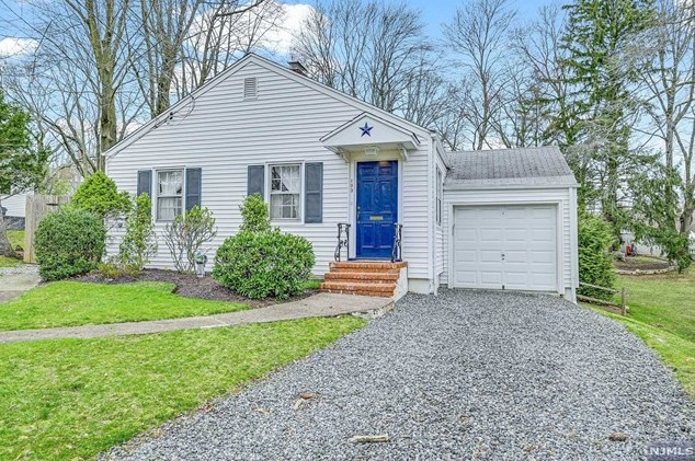 193 Park Ave, Park Ridge, NJ 07656