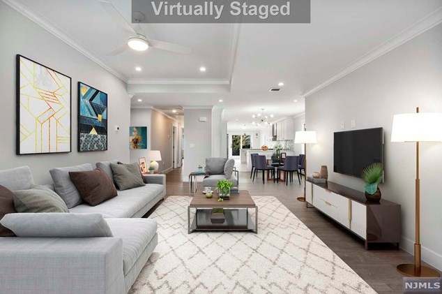 444 1st St #2fl, Palisades Park, NJ 07650