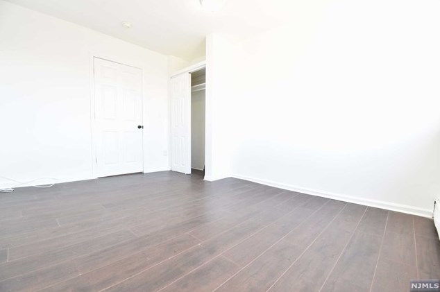 306 Liberty Ave, Jersey City, NJ 07307-4418