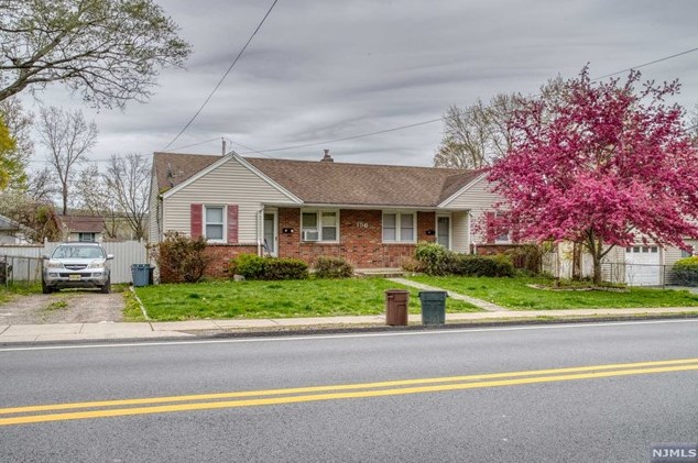 156 Livingston St #a, Rockleigh, NJ 07647